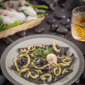 RAVIOLI DI PESCE AL NERO DI SEPPIA - 3743
