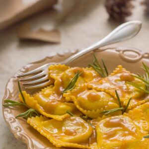 AGNOLOTTI CON SUGO D'ARROSTO - 3808