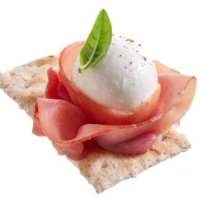 CRAKER CON PROSCIUTTO  MOZZARELLA E BASILICO - 7309