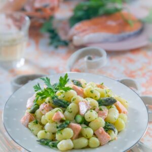 GNOCCHETTI AL SALMONE FRESCO E ASPARAGI - 4772