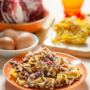 TAGLIATELLE ALLA CARBONARA CON SPECK E TREVISANA - 5441