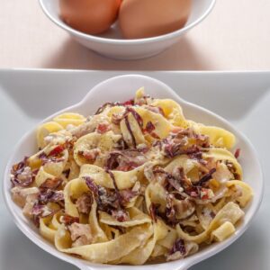 TAGLIATELLE ALLA CARBONARA CON SPECK E TREVISANA - 5444