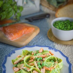 PAPPARDELLE CON CREMA DI PISELLI E SALMONE - K3520
