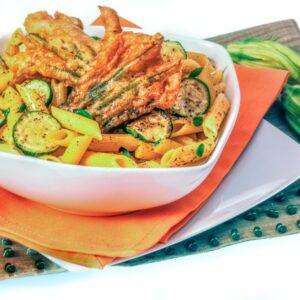 PASTA CON PESCE PERSICO, ZUCCHINE E FIORI DI ZUCCA - S 2304093 - 6363