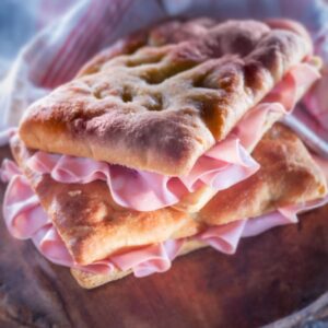 FOCACCIA CON MORTADELLA - 4041