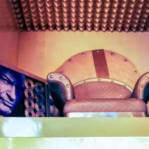 MAKIA - MILANO POLTRONA E DISCHI DI PLATINO VASCO ROSSI - S1304051