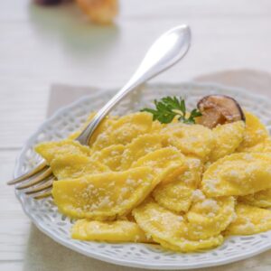 MEZZELUNE AI PORCINI - 3835