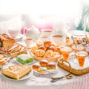 PANE AL MIELE, FOCACCIA ALLA ROBIOLA, BRIOCHES FARCITE, ZABAIONE AL RUM, SALSA DI ALBICOCCHE - GR2143 - 2685