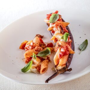 MEZZE PENNE CON MELANZANE, POMODORO E BASILICO - 7219