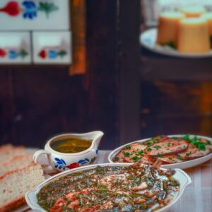 PESCI FRITTI CON SALSA AGLIATA, MELANZANE IN CARPIONE - 1214