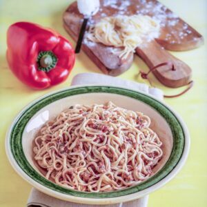Tagliolini con peperoni e ricotta