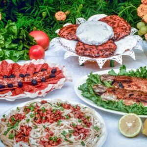 SALUMI, MACCHERONI ALLA CHITARRA AL RAGÙ, RICOTTA, PREZZEMOLO, TROTE - 2175