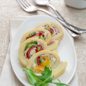 ROTOLO ALLE UOVA E PROSCIUTTO - 0655