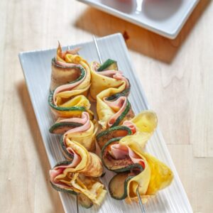 SPIEDINI DI CREPES CON ZUCCHINE E PROSCIUTTO - 2888