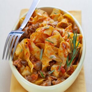 TAGLIATELLE CON IL RAGÙ DI AGNELLO - UMBRIA  - 3513