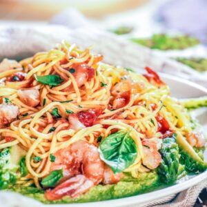 TAGLIOLINI ALLA CREMA DI ASPARAGI E CODE DI GAMBERONI - S 1402126 - 5786