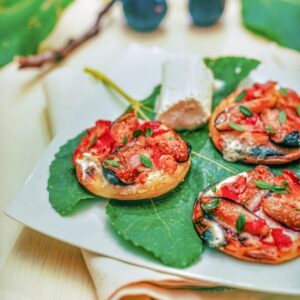 PIZZETTE CON I FICHI, FORMAGGIO DI CAPRA E BACON – S 2304885