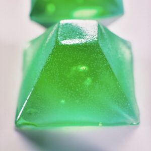 CUCINA GEOMETRICA – PIRAMIDI DI GELATINA ALLA MENTA - S 1104063