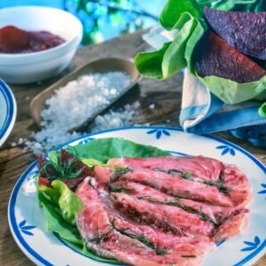 SALMONE MARINATO ALLA SALSA DI BARBABIETOLA - S 1105016 - 8138