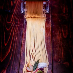 MACCHINA PER LA PASTA CON TAGLIATELLE E INGREDIENTI - 9049