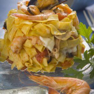 TIMBALLINI DI TAGLIATELLE AI FRUTTI DI MARE - GT6J2658