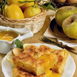 DOLCE DI MELE CON SALSA AL LIMONE