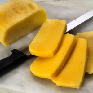 STEP 2 CROSTONI DI POLENTA CON FONTINA ACCIUGHE E PEPERONI