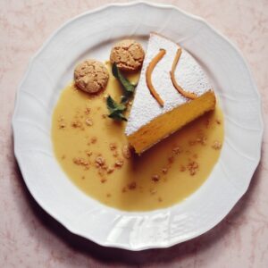 TORTA DI CAROTE CON SALSA ALL AMARETTO - S 175920 - 3165