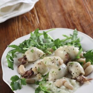 SEPPIOLINE RIPIENE DI PURÈ AL PREZZEMOLO E CANNELLINI AL FORNO - 3993