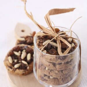 BISCOTTI AL CIOCCOLATO CON PINOLI E UVETTA - 4025