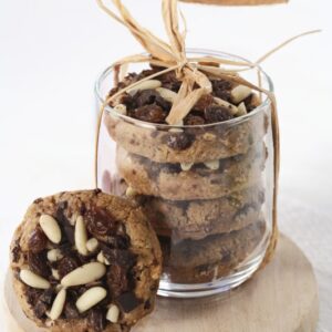 BISCOTTI AL CIOCCOLATO CON PINOLI E UVETTA - 4026