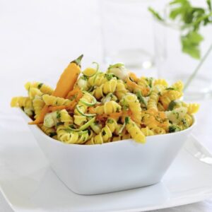 TORCHIETTI CON SCALOGNO PESCE PERSICO PEPERONCINO GIALLO PREZZEMOLO E LIME - 4074