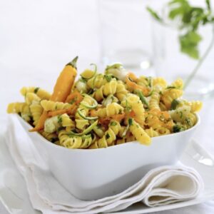 TORCHIETTI CON SCALOGNO PESCE PERSICO PEPERONCINO GIALLO PREZZEMOLO E LIME - 4076