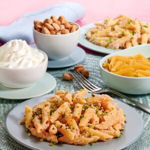 PENNETTE ALLA CREMA DI PROSCIUTTO DI PRAGA E PISTACCHI - 4094