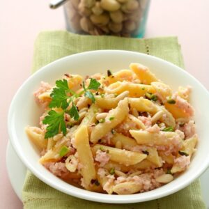 PENNETTE ALLA CREMA DI PROSCIUTTO DI PRAGA, PINOLI E PISTACCHI - 4214