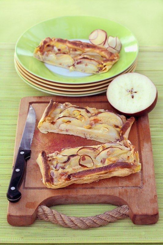 GALLETTE BRETONNE CON EMMENTAL PATATE PANCETTA MELE - 4262