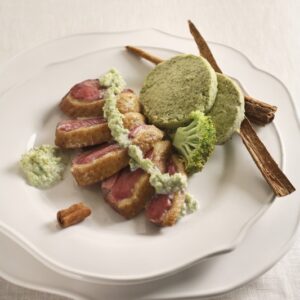 PETTO DOCA CON CREMA E DISCHETTI DI FLAN DI BROCCOLI E CANNELLA - 4287