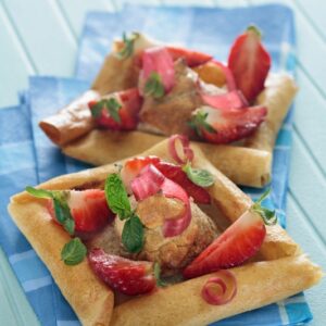 SFOGLIA DI BRICK CON MERINGA AL RABARBARO E CANNELLA CON FRAGOLE - 4514