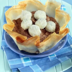 CESTINO DI BRICK CON CREMA GANACHE E PALLINE DI RICOTTA E PISTACCHI AL COCCO - 4521