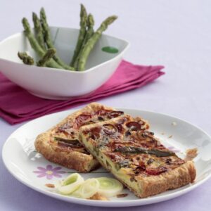 QUICHE CON UOVO ASPARAGI PEPERONI ROSSI E VERDI PORRI CHIODINI - 4812
