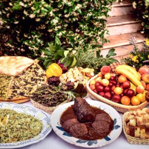 RISOTTO ALLE ERBE E UOVA, BRASATO AL VINO, FOCACCIA AL ROSMARINO, FOCACCIA LISCIA, FOCACCIA ALLE ERBE AROMATICHE E AGLIO, ASPARAGI - 4907