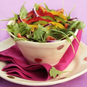 RASTA SALAD CON PEPERONE ROSSO VERDE E GIALLO POMODORINI RUCOLA - 5002