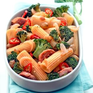 RIGATONI AI BROCCOLETTI , VERZINI, UVETTA PEPERONCINO