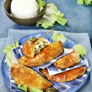 MEZZE LUNE DI SCAROLA E ACCIUGHE - 5527