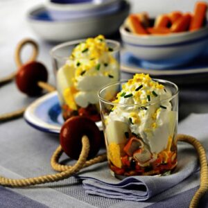 BICCHIERINI CON BASTONCINI DI MARE E CREMA CHANTILLY - 5819