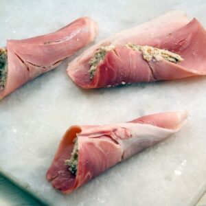 CORNETTI DI PROSCIUTTO ALLE NOCI (STEP 3)