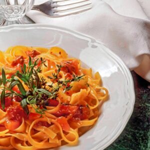 TAGLIATELLE ALLA BOLOGNESE
