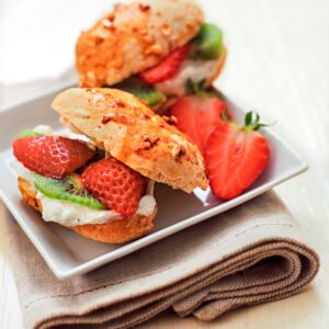 PANINI ALLE MANDORLE CON CREMA ALLA FRUTTA - S02050265