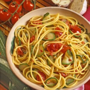 SPAGHETTI CON ZUCCHINE
