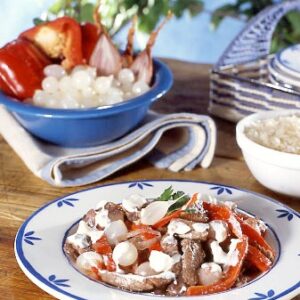 SPEZZATINO DI MANZO CON CIPOLLINE PEPERONI E FORMAGGIO - S1105009